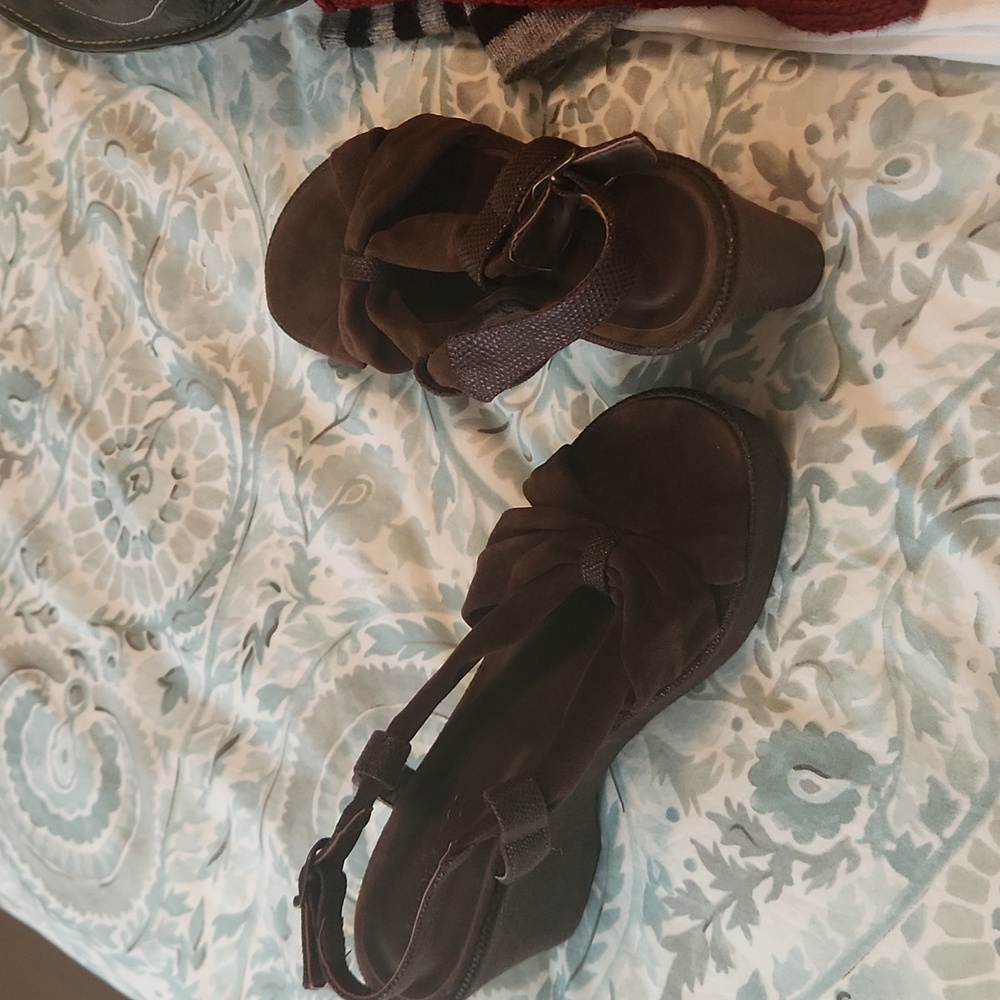 NWT Brown Suede and Leather Wedge Shoes